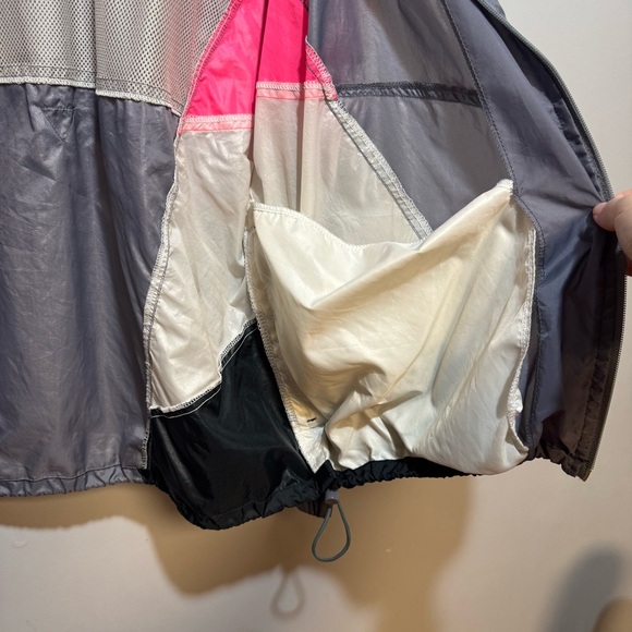 Nike Vintage Pink and Gray Mesh Jacket - Picture 7 of 9